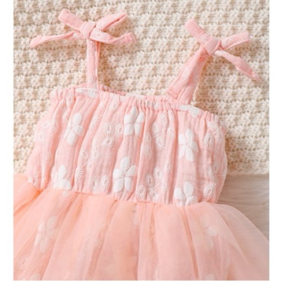 (Must bundle)OLLUISNEO Pink Floral Baby Girl Jumper W/Sheer Skirt NWOT Size12-18 - Picture 1 of 11